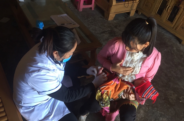 Công tác chăm sóc sức khỏe bà mẹ, trẻ em vùng đồng bào dân tộc thiểu số dần được cải thiện - Ảnh 1. Công tác chăm sóc sức khỏe bà mẹ, trẻ em vùng đồng bào dân tộc thiểu số dần được cải thiện - Ảnh 1.