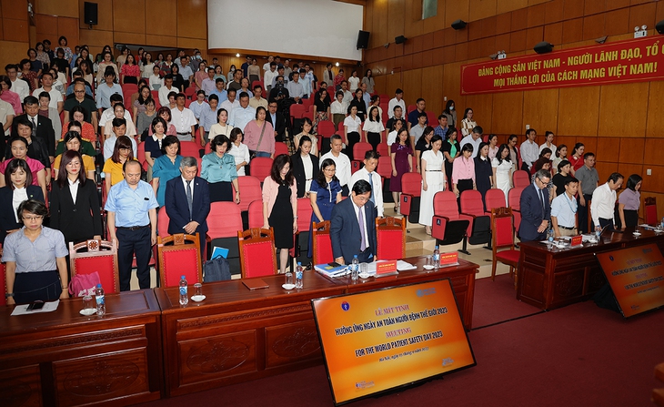 Thứ trưởng Bộ Y tế: Bảo đảm an toàn cho người bệnh phải được thực hiện đồng bộ theo chuỗi - Ảnh 1. Thứ trưởng Bộ Y tế: Bảo đảm an toàn cho người bệnh phải được thực hiện đồng bộ theo chuỗi - Ảnh 1.