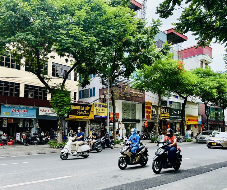 Miền Bắc hửng nắng kèm mưa gián đoạn, mưa ở Nam Bộ chưa kết thúc - Ảnh 2. Miền Bắc hửng nắng kèm mưa gián đoạn, mưa ở Nam Bộ chưa kết thúc - Ảnh 2.