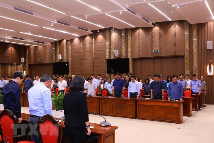 Hà Nội tưởng niệm nạn nhân tử vong trong vụ cháy chung cư mini ở Khương Hạ - Ảnh 2.