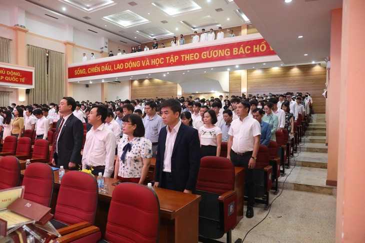 Hà Nội tưởng niệm nạn nhân tử vong trong vụ cháy chung cư mini ở Khương Hạ - Ảnh 7.