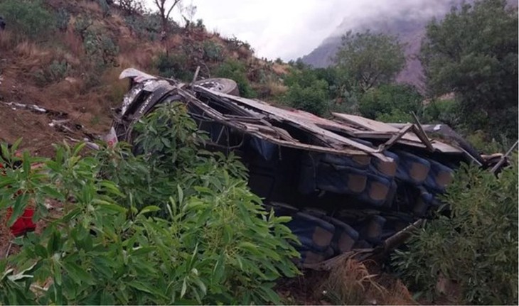 Tai nạn xe buýt thảm khốc ở Peru, ít nhất 20 người thiệt mạng - Ảnh 1. Tai nạn xe buýt thảm khốc ở Peru, ít nhất 20 người thiệt mạng - Ảnh 1.
