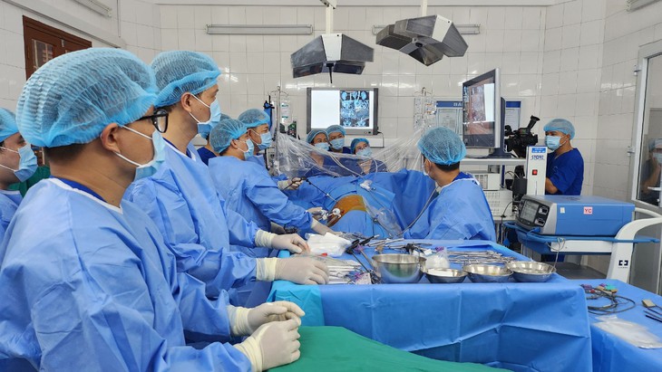 Hải Phòng: Thực hiện thành công ca ghép thận thứ 3 cùng huyết thống - Ảnh 1.