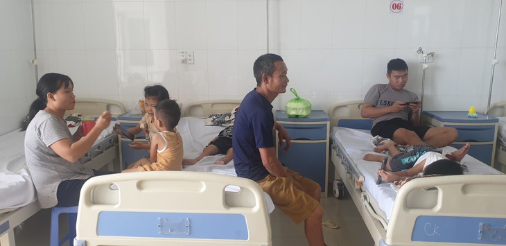 Từ vụ trẻ mầm non ở Quảng Ninh nhập viện sau bữa ăn: Nguyên nhân nào khiến các bếp ăn trường học dễ xảy ra ngộ độc thực phẩm? - Ảnh 2.