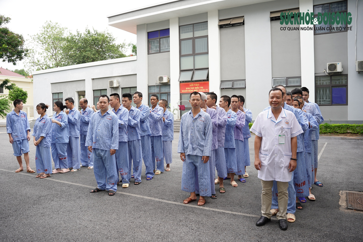 Bảo mẫu "Lân tâm thần"! - Ảnh 2. Bảo mẫu "Lân tâm thần"! - Ảnh 2.