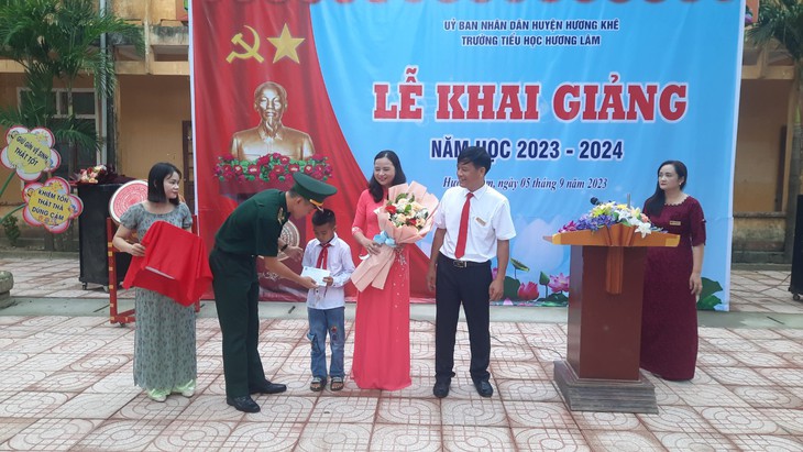 Hà Tĩnh: Nhiều hoạt động ý nghĩa giúp đỡ đồng bào dân tộc thiểu số- Ảnh 8.
