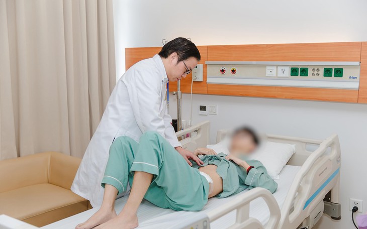 Hơn 30 y bác sĩ đại phẫu thuật thành công ca mắc ung thư xương lớn hiếm gặp