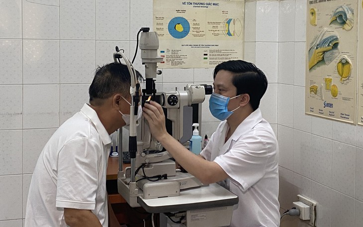 Đau mắt đỏ gia tăng, Bộ Y tế yêu cầu giám sát, phát hiện sớm ổ dịch, không để thiếu thuốc