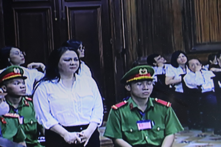 Nguyễn Phương Hằng lãnh án 3 năm tù - Ảnh 1.