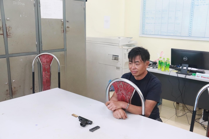 Bắt bố vợ của trùm ma túy Tàng Keangnam
- Ảnh 1.