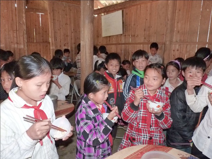 Nhiều khó khăn trong công công tác quản lý, đảm bảo an toàn thực phẩm trên địa bàn Bắc Hà - Ảnh 2.