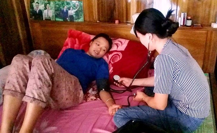 Nhiệm vụ, trọng trách cao cả của cô đỡ thôn, bản đối với sức khỏe bà mẹ, trẻ em tại vùng núi - Ảnh 2.