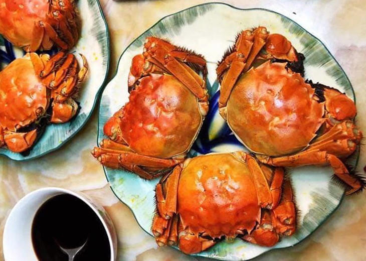 Cua của giới thượng lưu Trung Quốc tràn chợ Việt, giá gần 1 triệu đồng/kg - Ảnh 1.