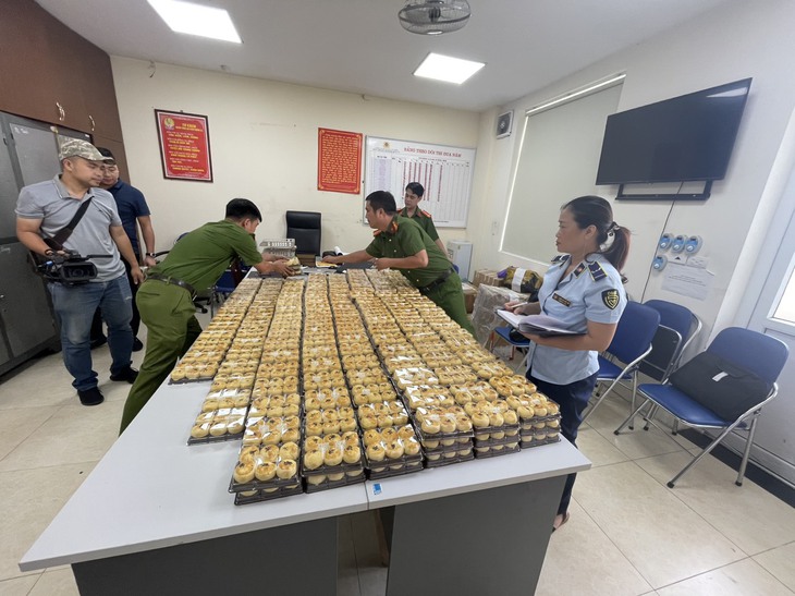 Nhiều tỉnh, thành liên tiếp thu giữ số lượng lớn bánh trung thu không rõ nguồn gốc, xuất xứ - Ảnh 3.