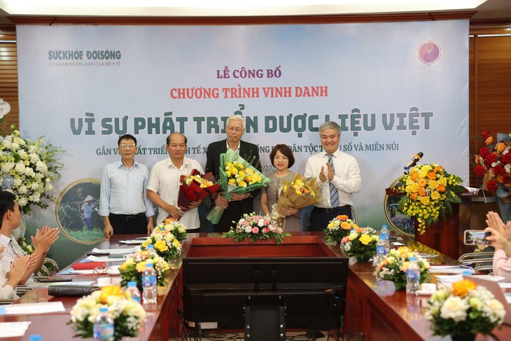Công bố Chương trình 'Vinh danh vì sự phát triển dược liệu Việt gắn với phát triển KT-XH ĐBDTTSMN' - Ảnh 5. Công bố Chương trình 'Vinh danh vì sự phát triển dược liệu Việt gắn với phát triển KT-XH ĐBDTTSMN' - Ảnh 5.