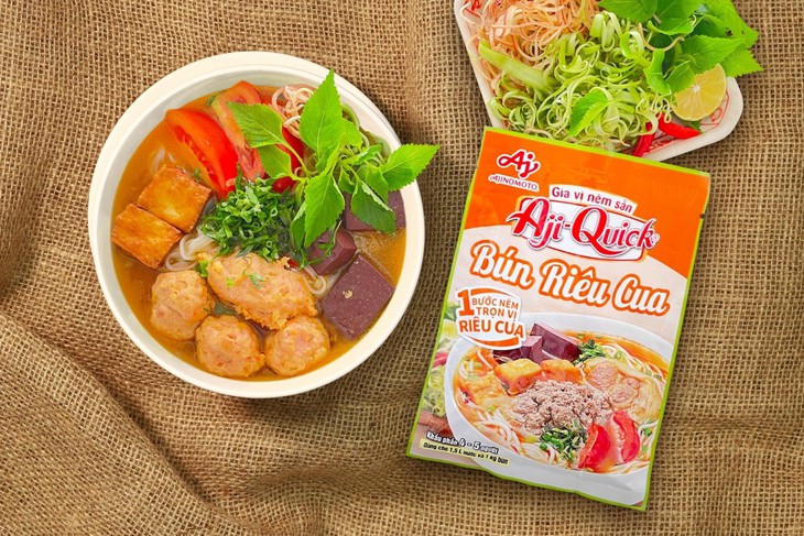 Công thức nấu bún riêu cua chuẩn vị cực đơn giản với gia vị nêm sẵn Aji-Quick® Bún Riêu Cua - Ảnh 1. Công thức nấu bún riêu cua chuẩn vị cực đơn giản với gia vị nêm sẵn Aji-Quick® Bún Riêu Cua - Ảnh 1.