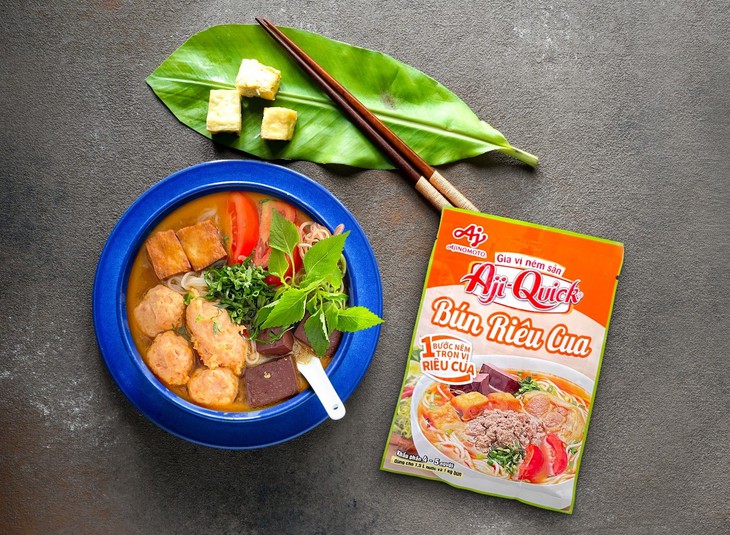Công thức nấu bún riêu cua chuẩn vị cực đơn giản với gia vị nêm sẵn Aji-Quick® Bún Riêu Cua - Ảnh 3. Công thức nấu bún riêu cua chuẩn vị cực đơn giản với gia vị nêm sẵn Aji-Quick® Bún Riêu Cua - Ảnh 3.