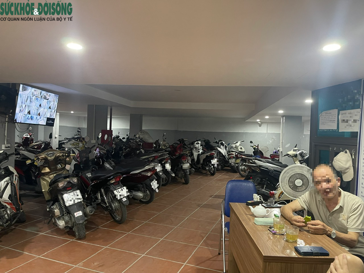 Cấm xe điện tại chung cư mini: “Phòng còn hơn chống” - Ảnh 1.