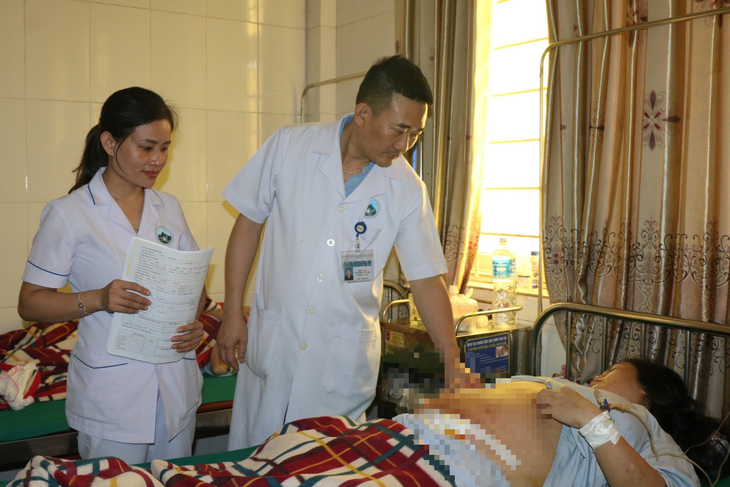 Hy hữu: Mổ đẻ thành công thai nhi nặng hơn 6kg - Ảnh 1.