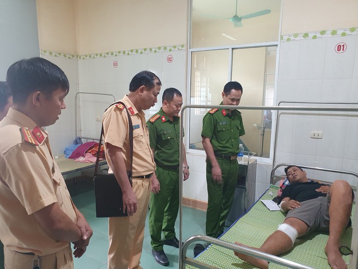 Tạm giữ nam thanh niên tông chiến sĩ CSGT bị thương - Ảnh 1.
