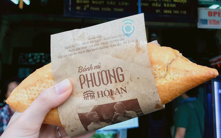 Kiến nghị đình chỉ và phạt cơ sở bánh mì Phượng vì gây ngộ độc thực phẩm cho hơn 300 người
