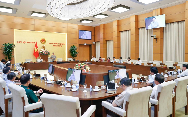 UBTVQH sẽ cho ý kiến về lộ trình cải cách tiền lương sau khi Trung ương xem xét, kết luận