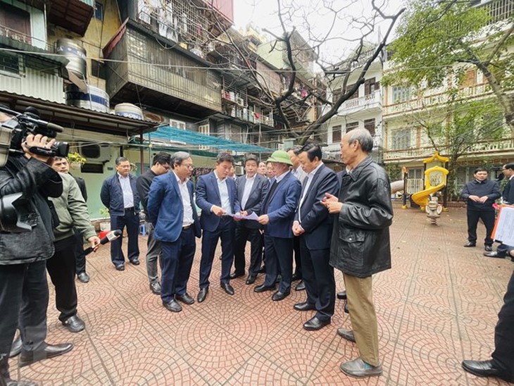Hà Nội đẩy nhanh tiến độ cải tạo, xây dựng lại khu tập thể Trung Tự - Ảnh 1.