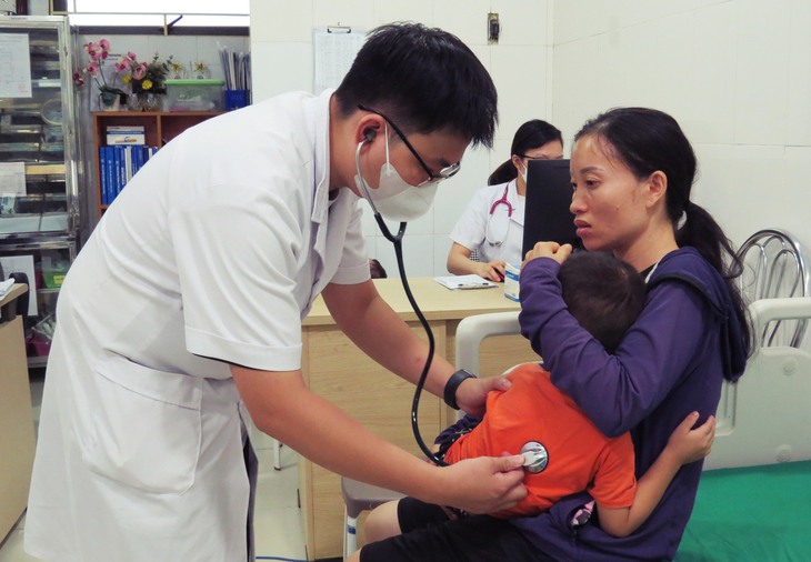 Nghỉ lễ, các bệnh viện Nghệ An tiếp nhận nhiều bệnh nhân vào buổi tối đến rạng sáng - Ảnh 3. Nghỉ lễ, các bệnh viện Nghệ An tiếp nhận nhiều bệnh nhân vào buổi tối đến rạng sáng - Ảnh 3.
