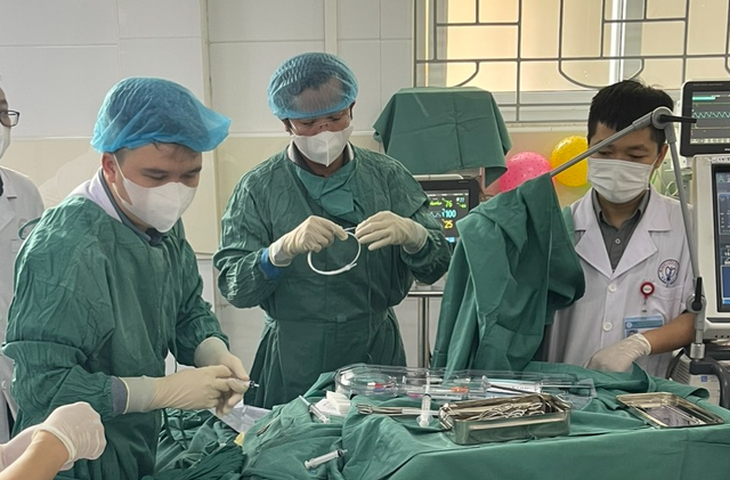 BV Nội tiết Nghệ An triển khai kỹ thuật đặt catheter tĩnh mạch cảnh 2 nòng có cuff tạo đường hầm lọc máu - Ảnh 3. BV Nội tiết Nghệ An triển khai kỹ thuật đặt catheter tĩnh mạch cảnh 2 nòng có cuff tạo đường hầm lọc máu - Ảnh 3.