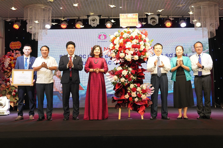 Hội nghị Khoa học chuyên ngành Sàng lọc Chẩn đoán trước Sinh và Sơ sinh khu vực Bắc Trung Bộ lần thứ nhất - Ảnh 6. Hội nghị Khoa học chuyên ngành Sàng lọc Chẩn đoán trước Sinh và Sơ sinh khu vực Bắc Trung Bộ lần thứ nhất - Ảnh 6.
