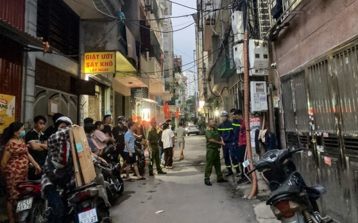Lại xảy ra cháy chung cư mini ở Hà Nội