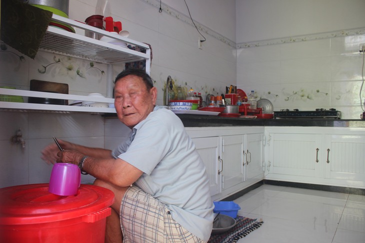 Hàng ngàn người “khát” nước ngọt trên hòn đảo nổi tiếng - Ảnh 2. Hàng ngàn người “khát” nước ngọt trên hòn đảo nổi tiếng - Ảnh 2.