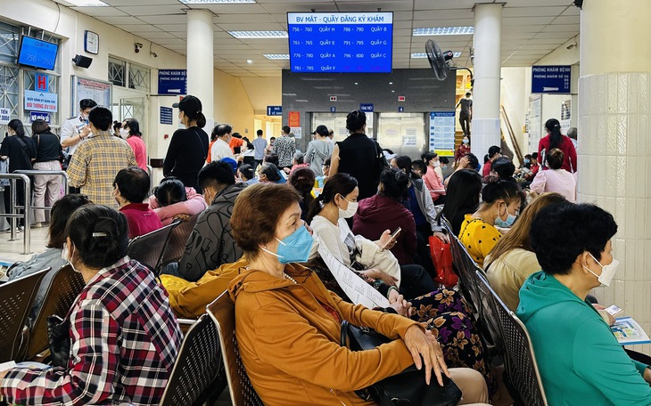 TPHCM hơn 71.000 ca khám bệnh vì đau mắt đỏ, bác sĩ chỉ cách phòng tránh thiết thực