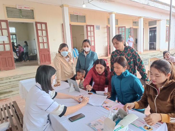 Công tác dân số Hà Tĩnh năm 2023: Phấn đấu hoàn thành chỉ tiêu giảm sinh, nâng cao chất lượng dân số - Ảnh 2.