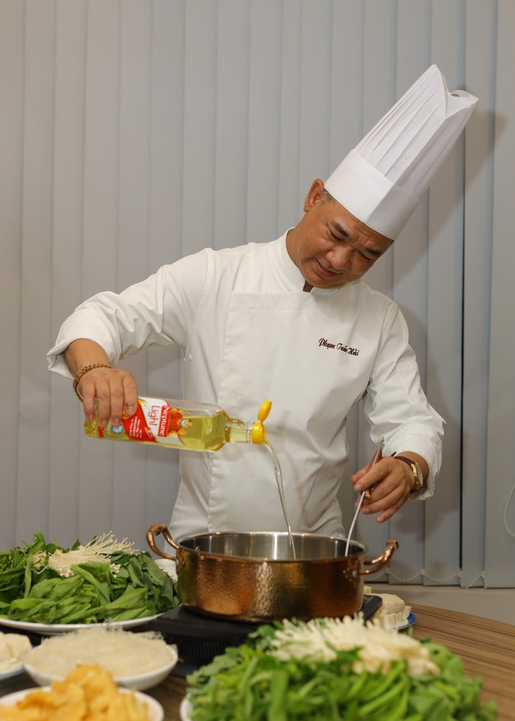 Hoá ra đây chính là chai dầu ăn đáng giá của các chuyên gia ẩm thực hàng đầu - Ảnh 1.