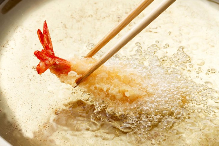 Hoá ra đây chính là chai dầu ăn đáng giá của các chuyên gia ẩm thực hàng đầu - Ảnh 2.