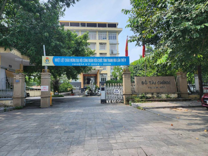 Hàng loạt lãnh đạo ở Thanh Hóa bị xử lý kỷ luật sau khi được khen thưởng cấp Nhà nước - Ảnh 1. Hàng loạt lãnh đạo ở Thanh Hóa bị xử lý kỷ luật sau khi được khen thưởng cấp Nhà nước - Ảnh 1.
