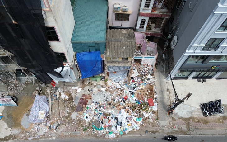 Ngổn ngang, ô nhiễm tại khu vực giải phóng mặt bằng nút giao Chùa Bộc - Thái Hà