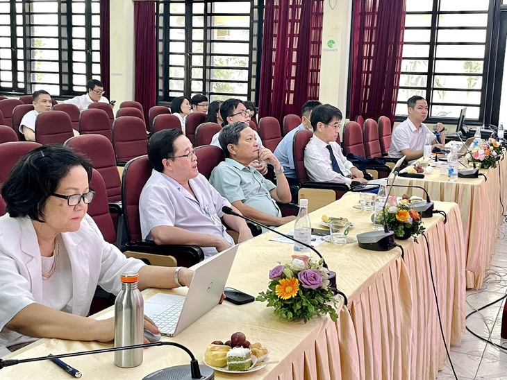 Phẫu thuật nội soi tạo hình khí, phế quản cho người bệnh ung thư phổi phức tạp - Ảnh 1.