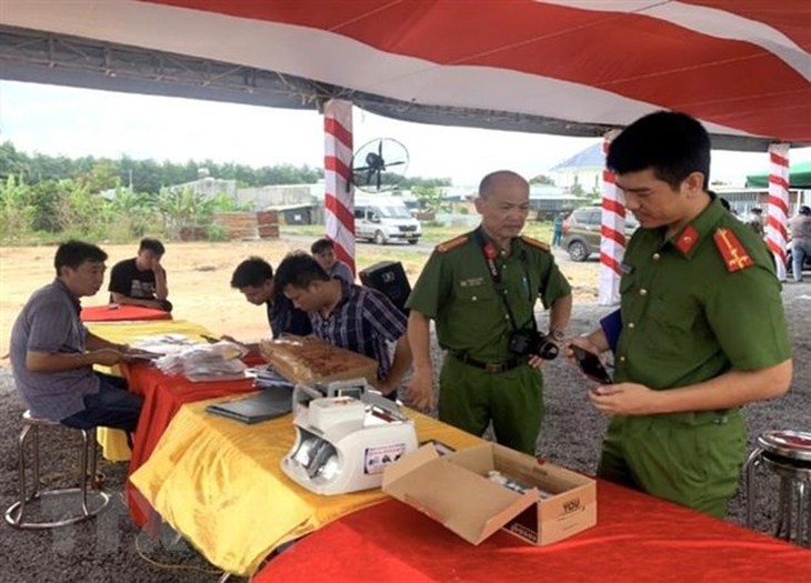 Đồng Nai: Bắt kẻ chủ mưu tổ chức lừa đảo núp bóng công ty bất động sản - Ảnh 1.