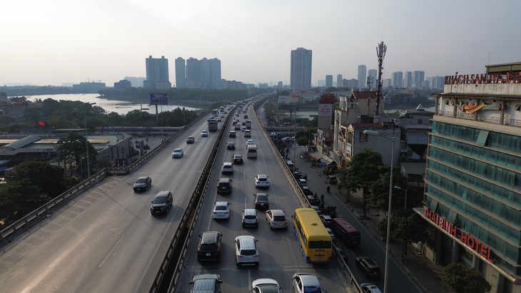 Kết thúc kỳ nghỉ Tết, giao thông cửa ngõ Thủ đô 'tăng nhiệt'- Ảnh 5.