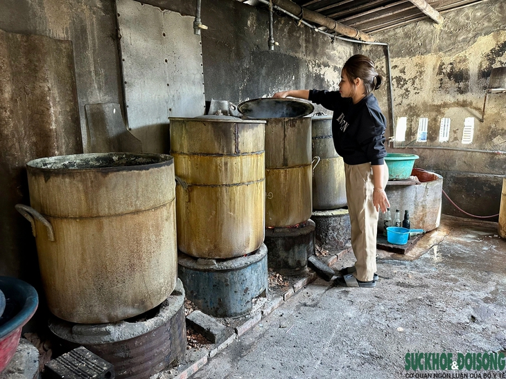 Choáng với ngôi làng gói bánh chưng 'thần tốc' chỉ 30 giây xong 1 cái- Ảnh 8.