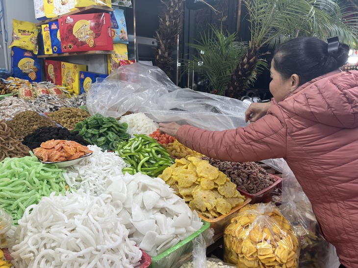 7 khuyến cáo người tiêu dùng về mua, sử dụng thực phẩm để tránh bị ngộ độc dịp Tết Ất Tỵ- Ảnh 1. 7 khuyến cáo người tiêu dùng về mua, sử dụng thực phẩm để tránh bị ngộ độc dịp Tết Ất Tỵ- Ảnh 1.