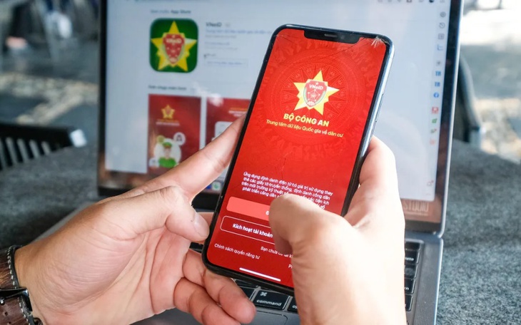 Trường hợp nào tài khoản định danh điện tử của công dân bị khóa và được mở khi nào?