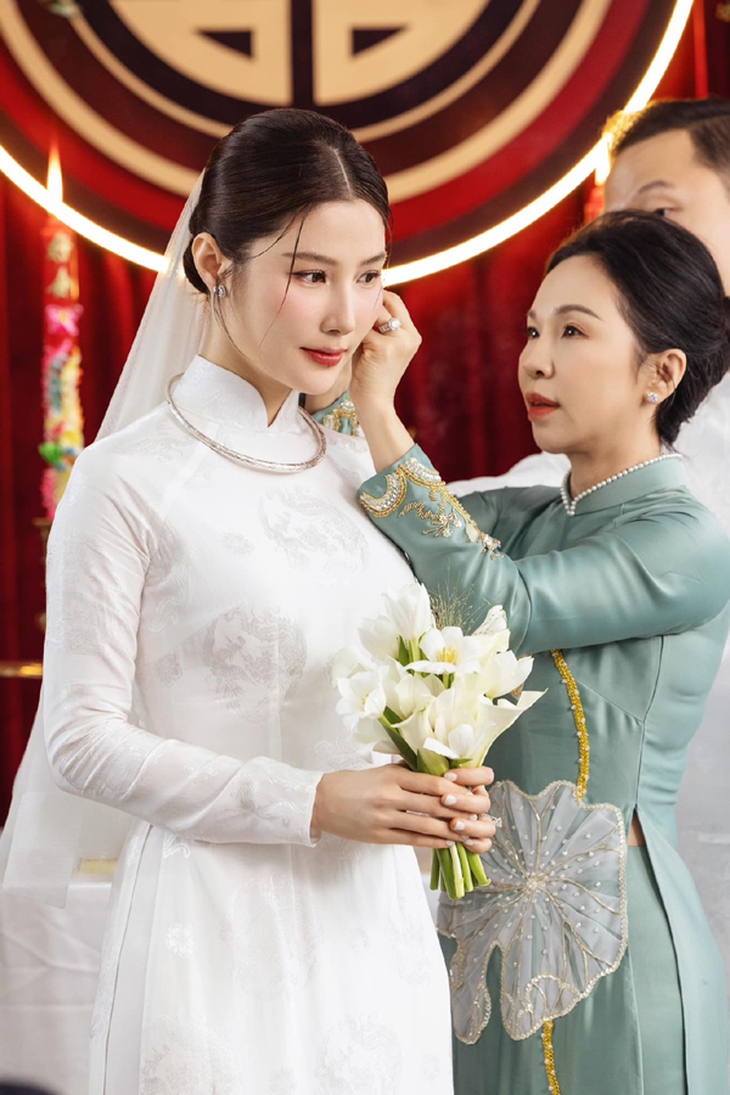 Hôn nhân đời thực của diễn viên VFC: Diễm My 9X hạnh phúc cùng chồng doanh nhân điển trai- Ảnh 8. Hôn nhân đời thực của diễn viên VFC: Diễm My 9X hạnh phúc cùng chồng doanh nhân điển trai- Ảnh 8.