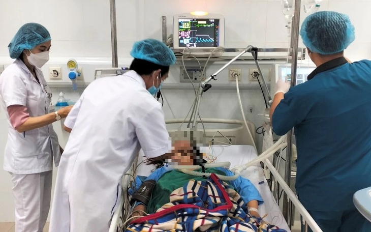 Bác sĩ kể chuyện cứu sản phụ nguy kịch khi mang song thai