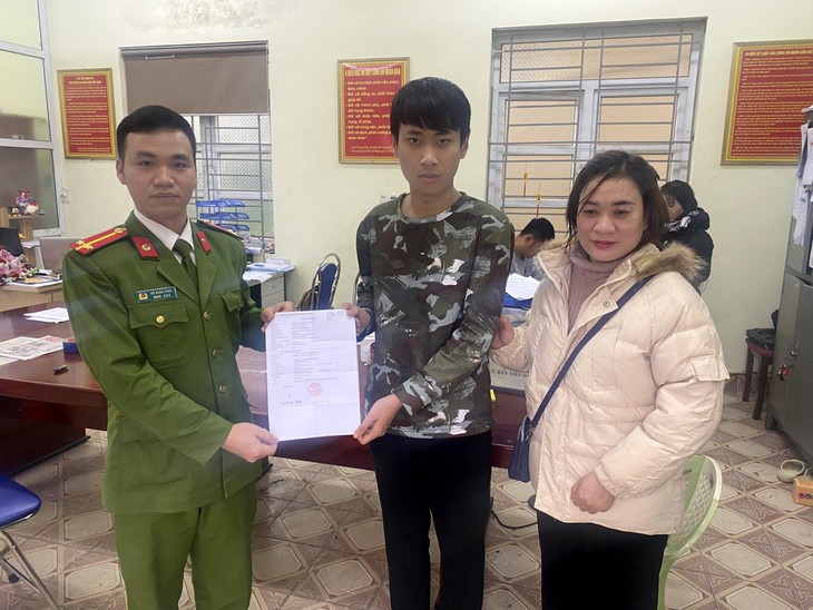 Nam sinh lớp 11 có hành động khiến ai cũng thán phục khi bất ngờ nhận được 100 triệu đồng- Ảnh 1.
