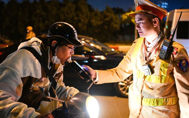 4 ngày đầu cao điểm kiểm tra nồng độ cồn xử lý bao nhiêu 