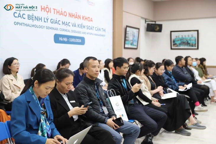 Hội thảo khoa học: các bệnh lý giác mạc và kiểm soát cận thị- Ảnh 1.