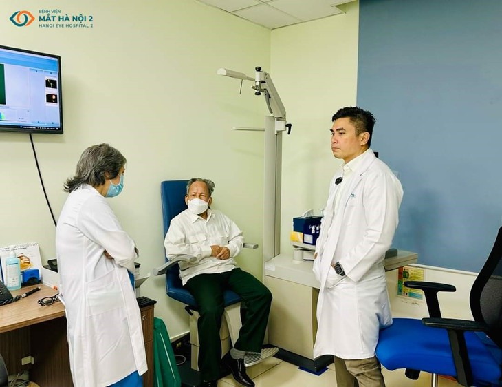 Bệnh viện Mắt Hà Nội 2 và Bệnh viện Mắt Quốc gia Singapore hợp tác hội chẩn cho các ca bệnh khó về giác mạc- Ảnh 2.